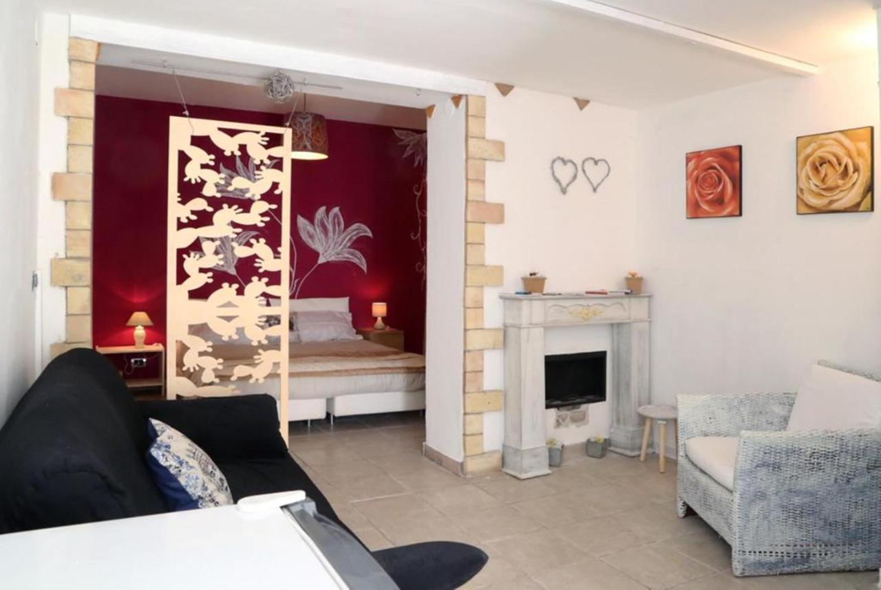 La Scalinata Home Apartment Caltagirone Bagian luar foto